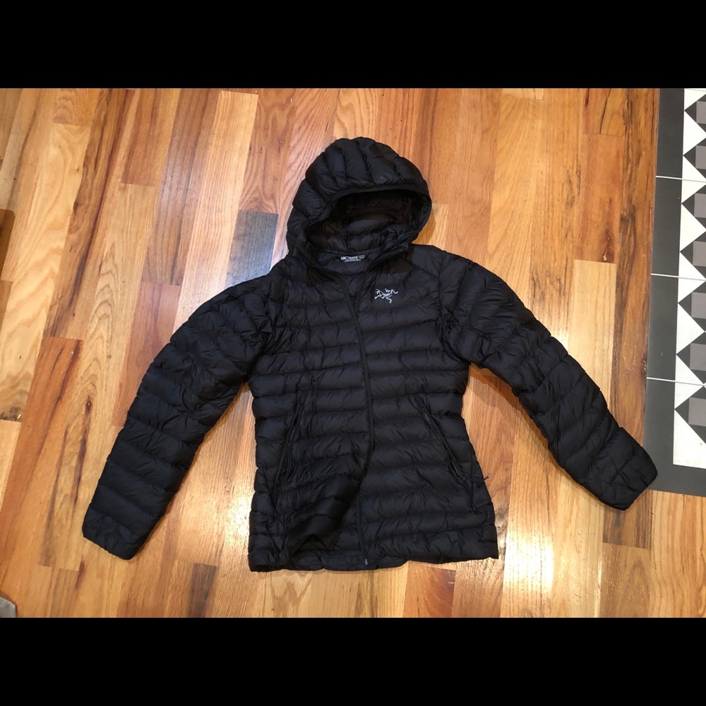 Arcteryx Cerium LT down hoody women’s small